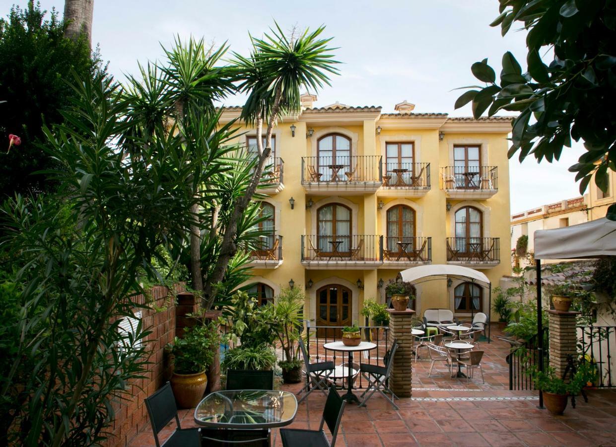 Hotel Restaurante La Masieta Creixell Exterior photo